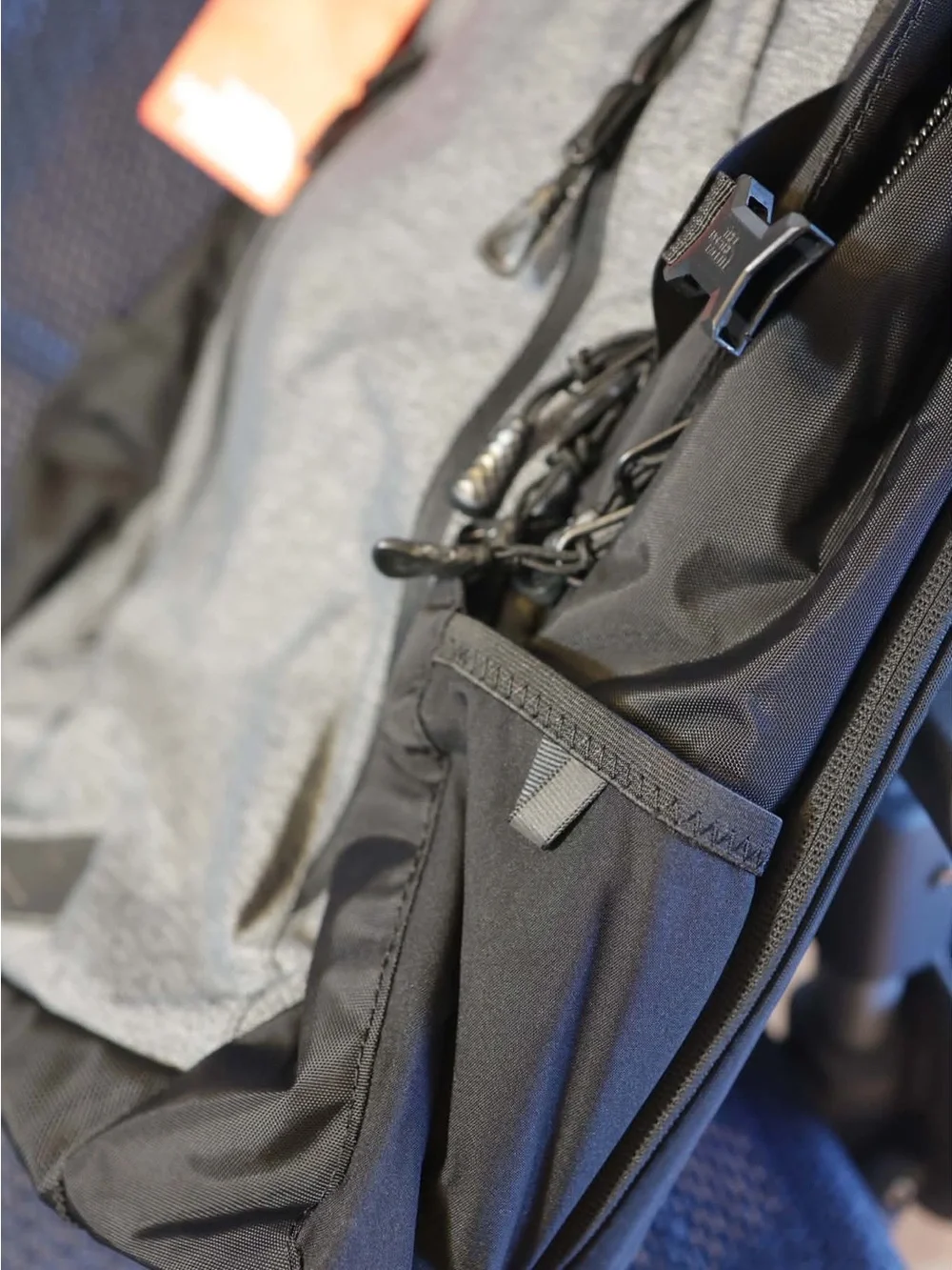 The North Face Router Transit Backpack Gray/Black Zip 15